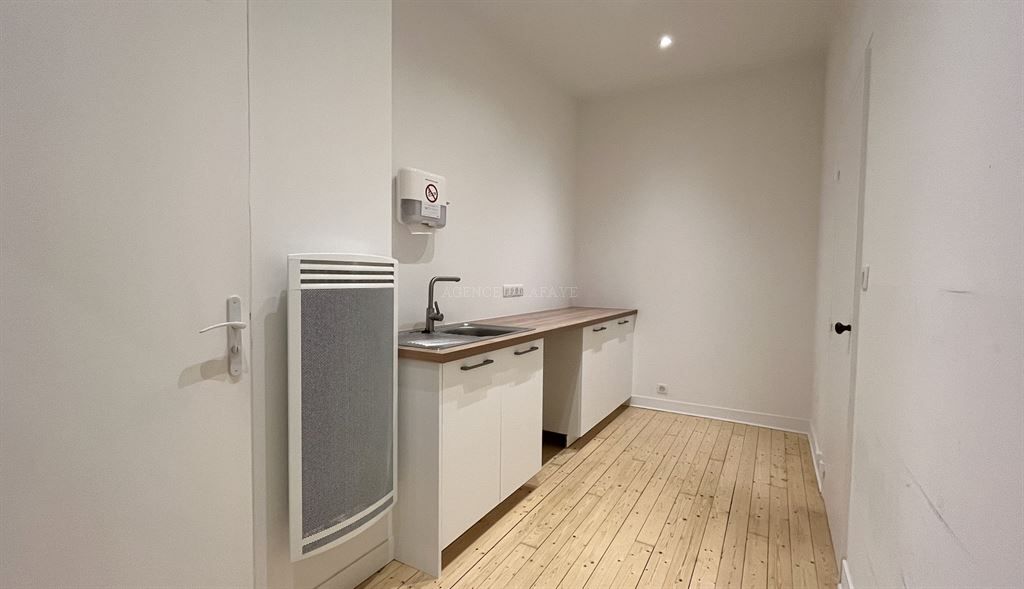 commercial local for rent on BORDEAUX (33000)