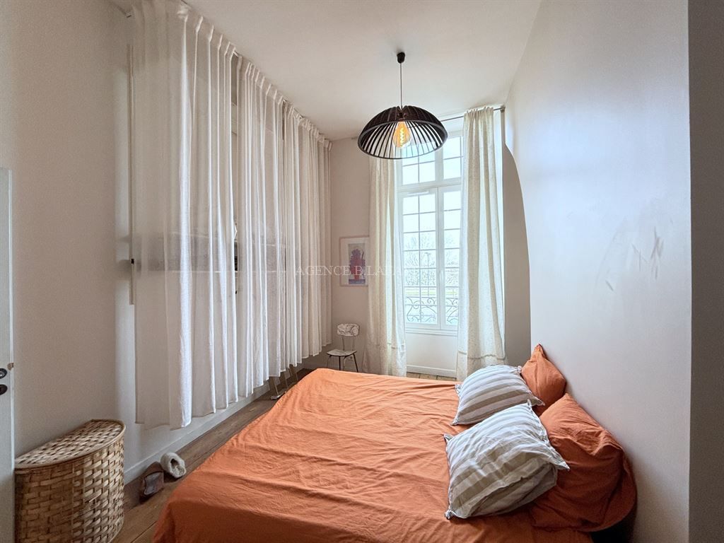 apartment 4 rooms for rent on BORDEAUX (33000)