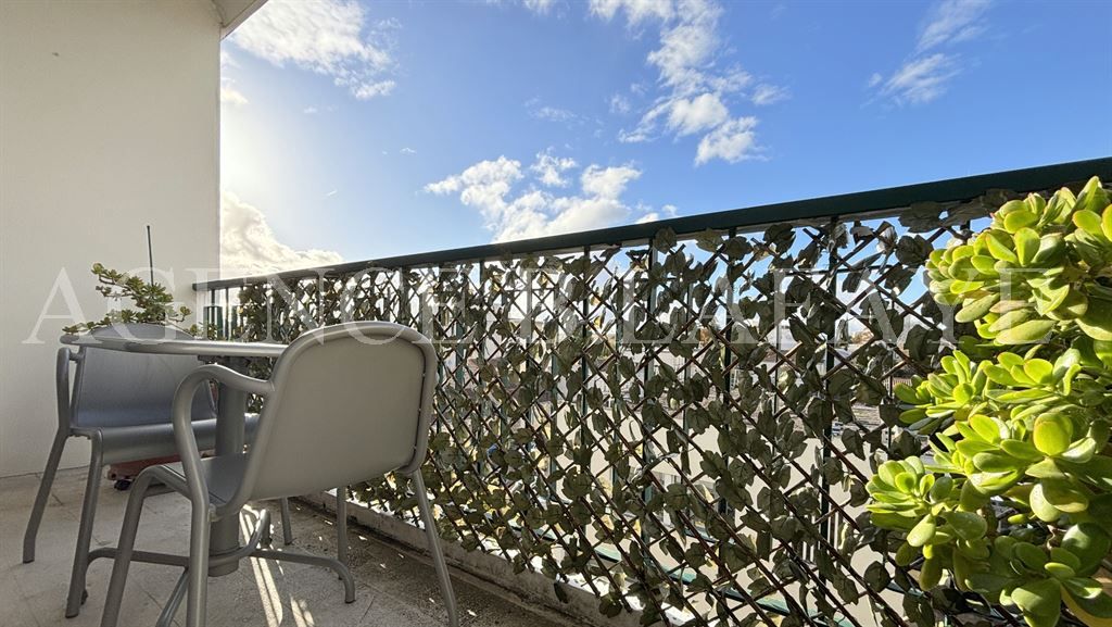 apartment 3 rooms for rent on BORDEAUX (33200)