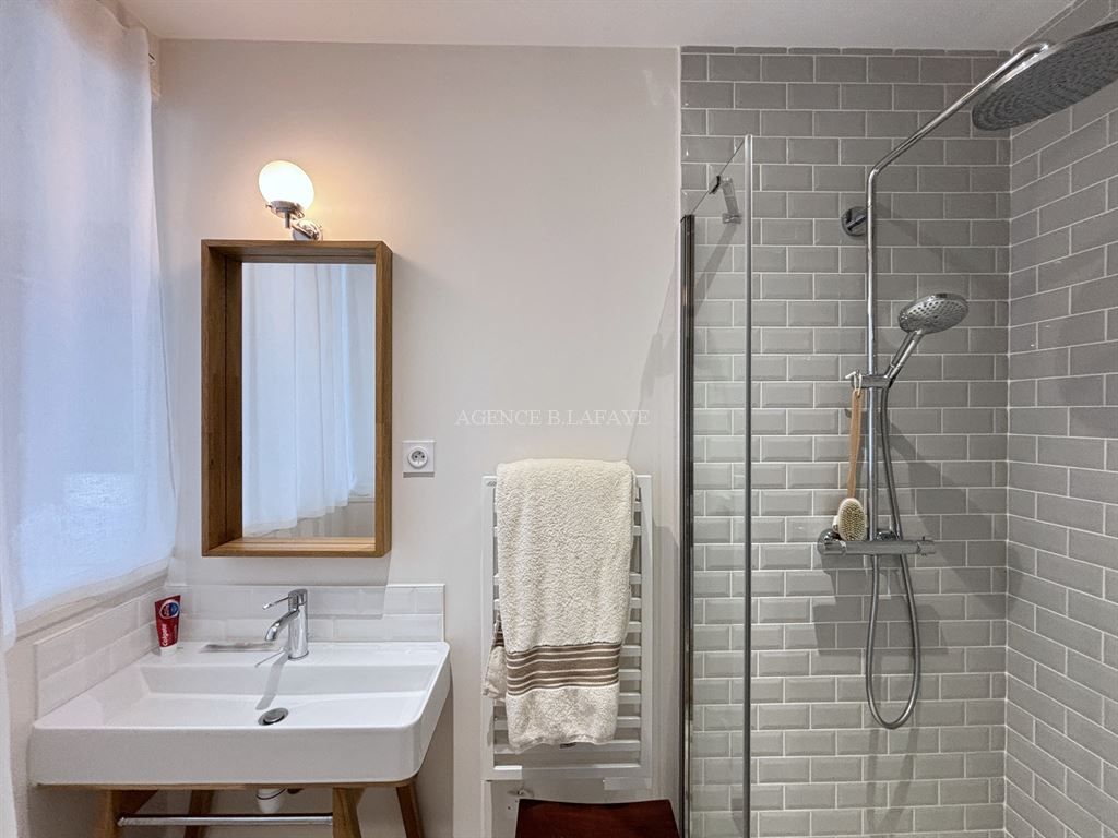 apartment 3 rooms for rent on BORDEAUX (33000)