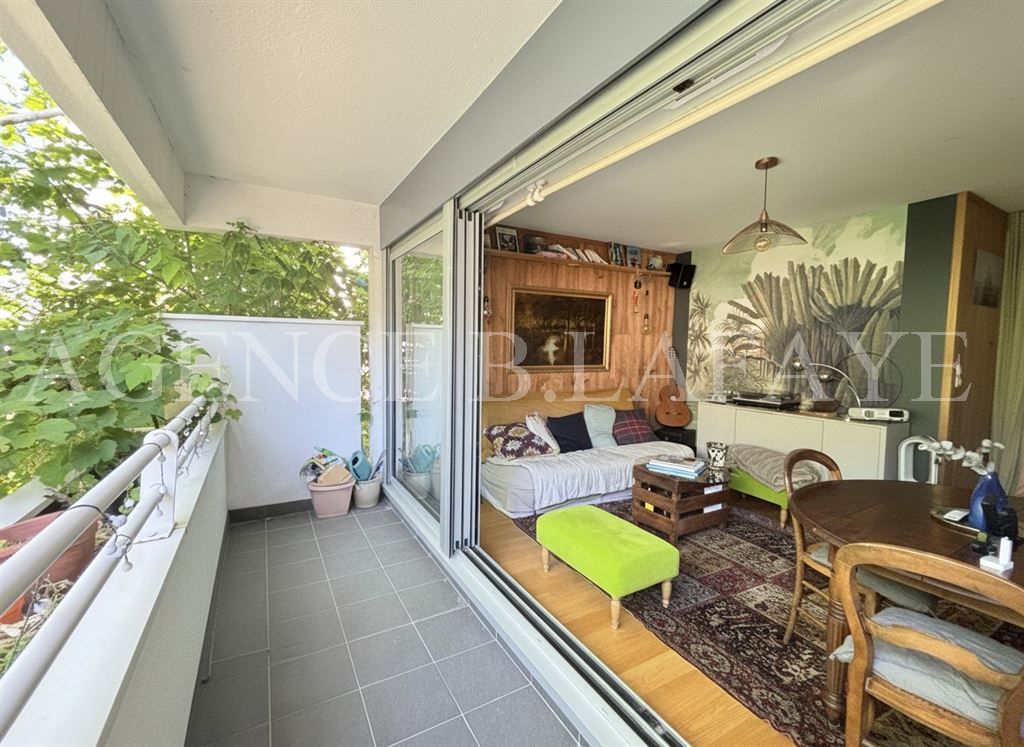 apartment 2 rooms for sale on BORDEAUX (33000)