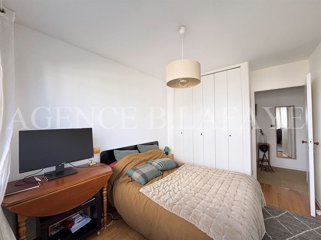 apartment 2 rooms for sale on BORDEAUX (33000)