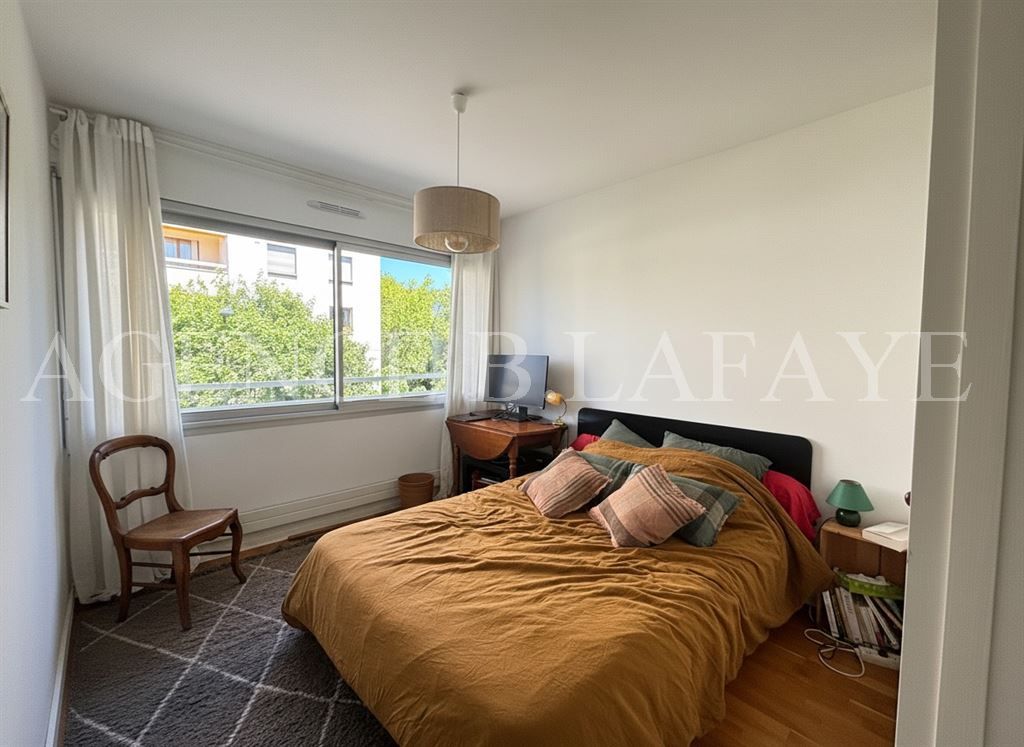 apartment 2 rooms for sale on BORDEAUX (33000)