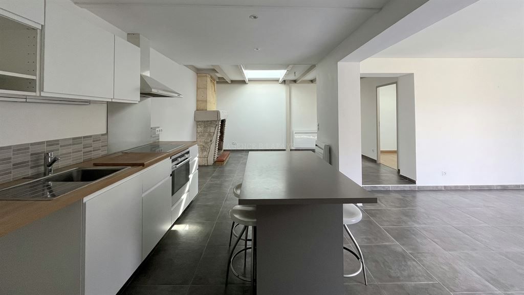 house 4 rooms for rent on BORDEAUX (33000)