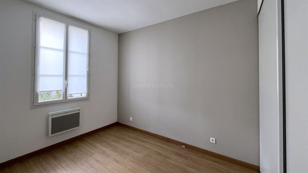 house 4 rooms for rent on BORDEAUX (33000)