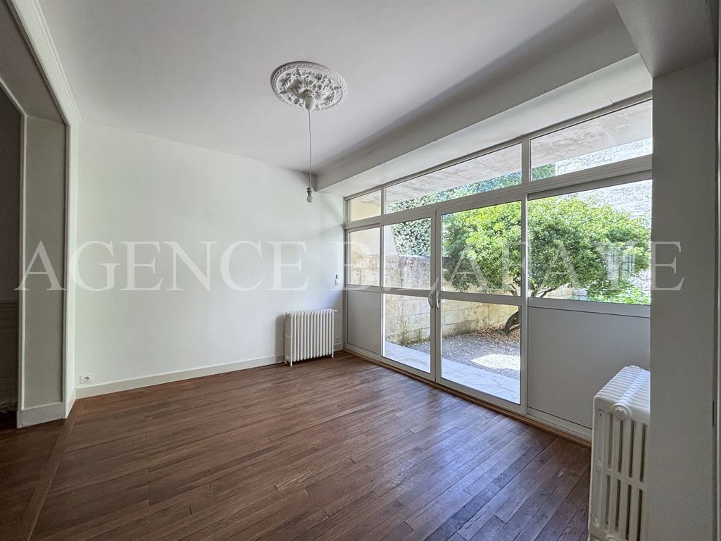 house 8 rooms for rent on BORDEAUX (33000)