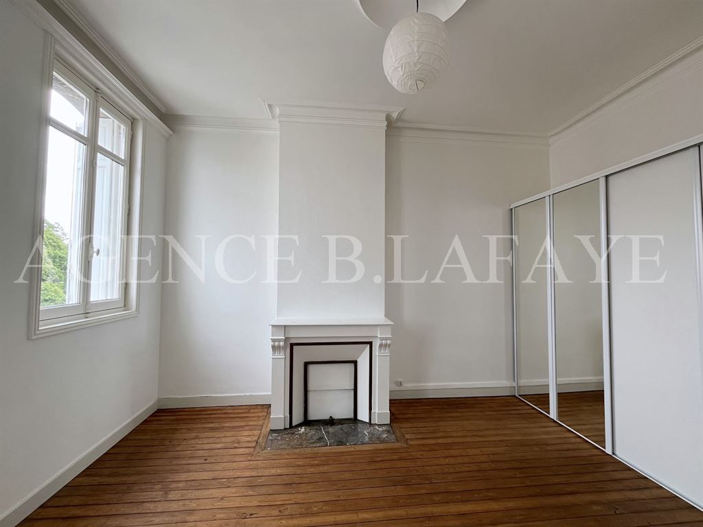 house 8 rooms for rent on BORDEAUX (33000)