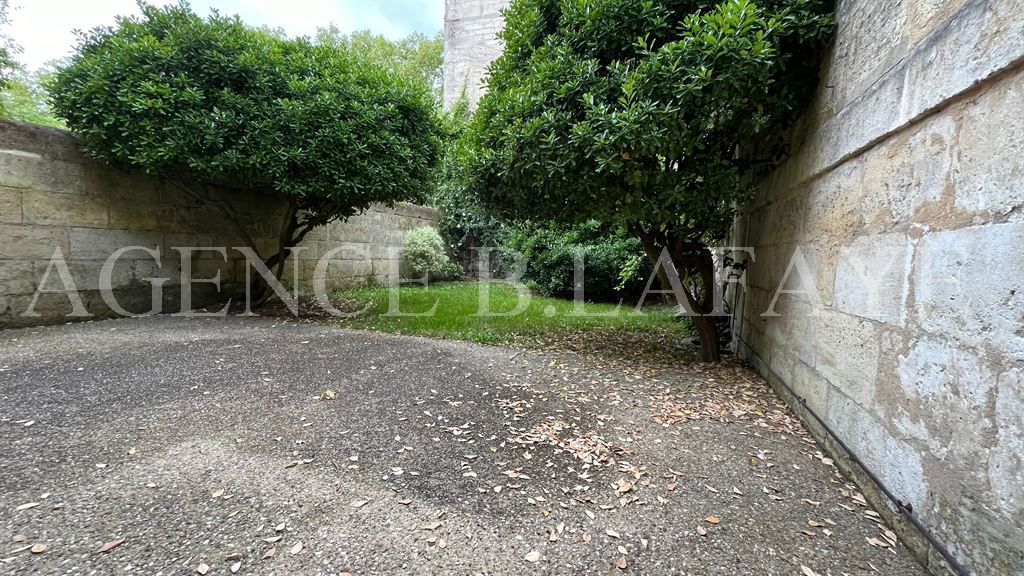 house 8 rooms for rent on BORDEAUX (33000)