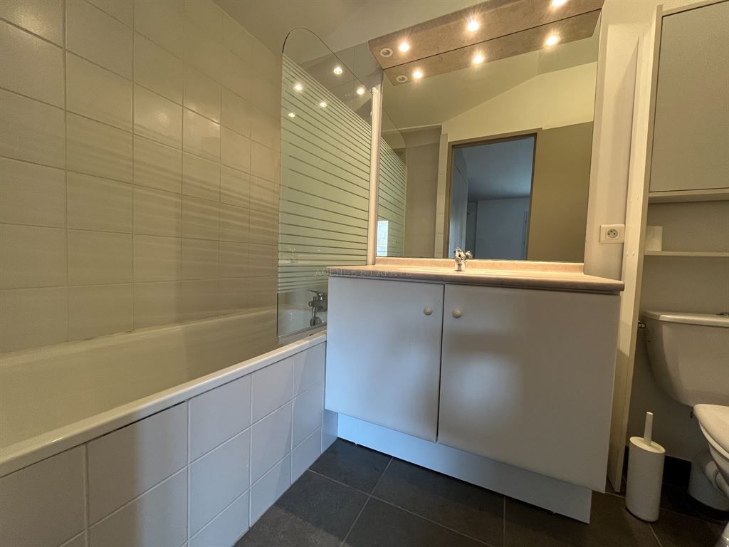 apartment 2 rooms for rent on BORDEAUX (33000)