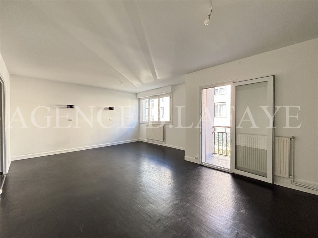 apartment 3 rooms for rent on BORDEAUX (33000)