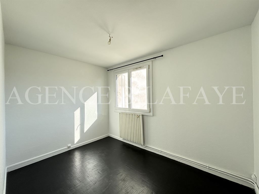 apartment 3 rooms for rent on BORDEAUX (33000)
