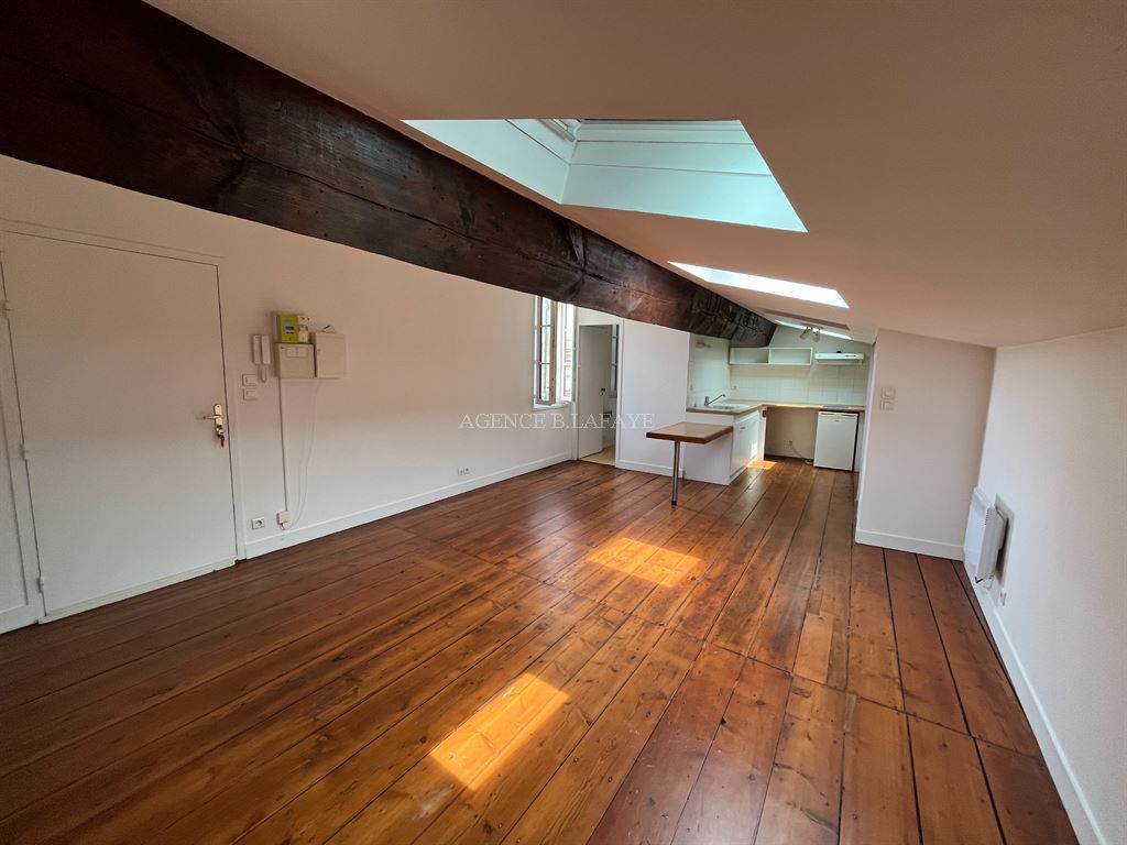 studio en location sur BORDEAUX (33000)