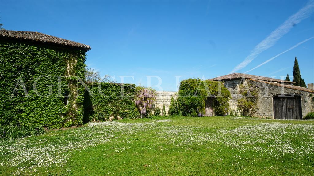 property 6 rooms for sale on BORDEAUX (33000)