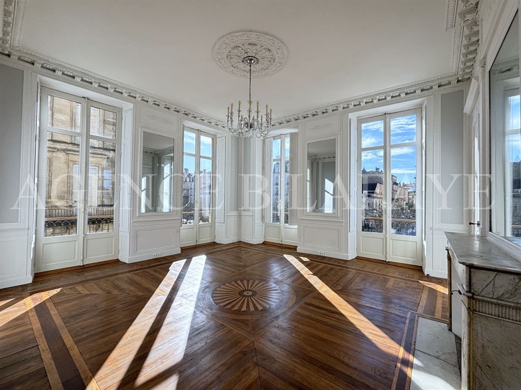 apartment 7 rooms for rent on BORDEAUX (33000)