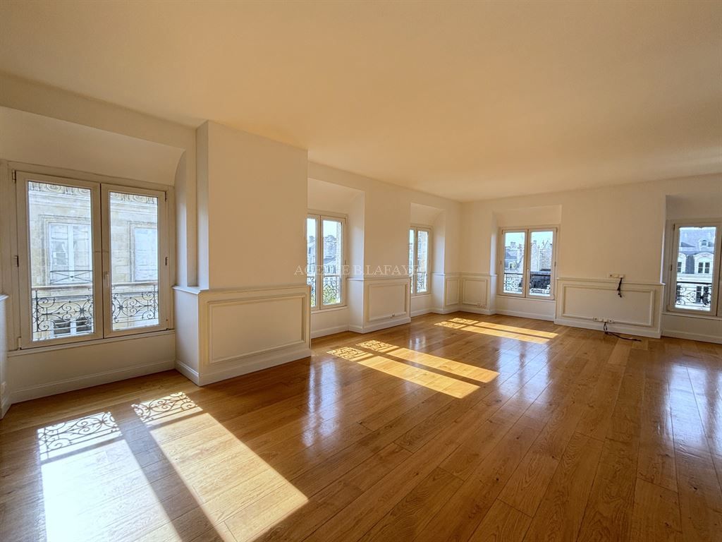 apartment 3 rooms for rent on BORDEAUX (33000)