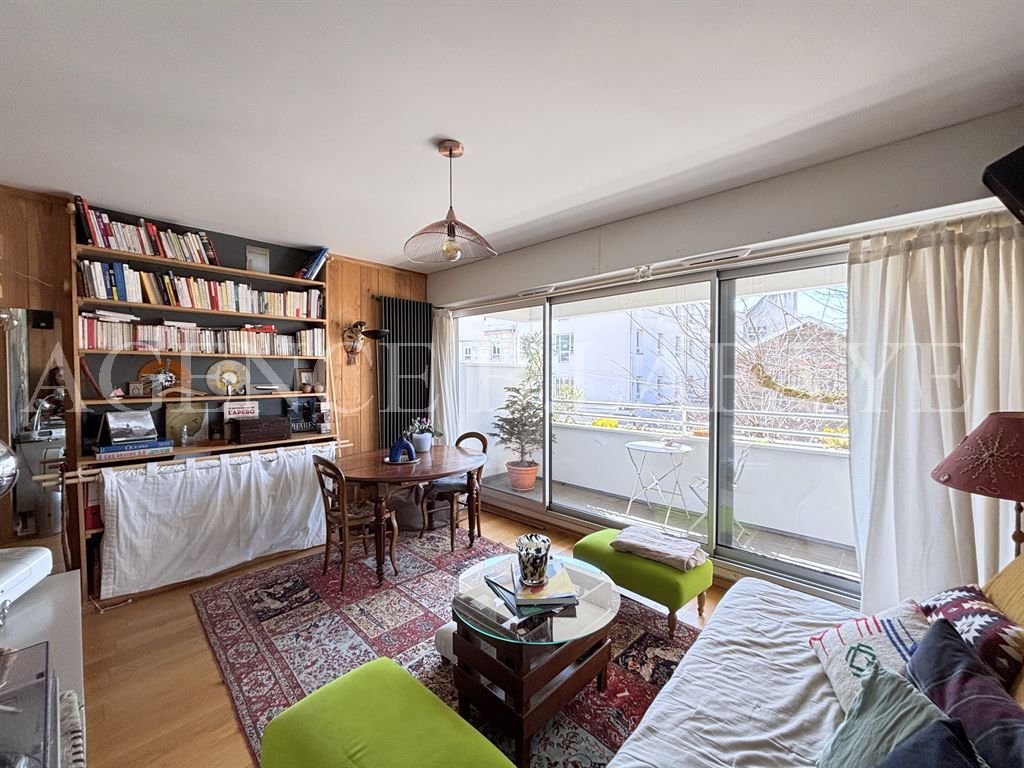 apartment 2 rooms for sale on BORDEAUX (33000)