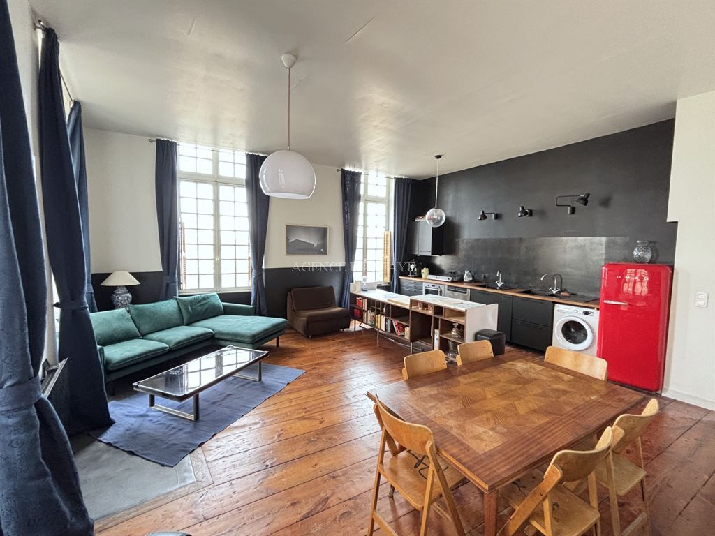 apartment 4 rooms for rent on BORDEAUX (33000)